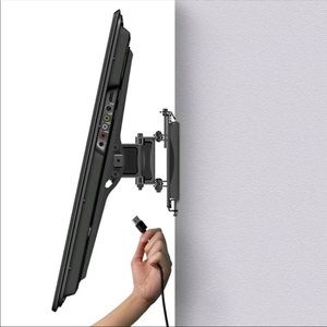 Tilting TV Mount for 37”-90” TVs